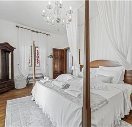 4-5 bedroom villa with Split City and Sea Views sleeps 8-10